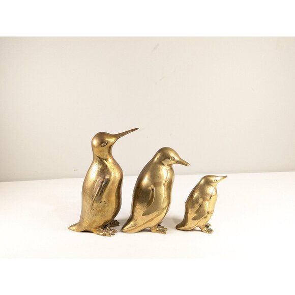 Vintage 4.25" brass Penguin figurine, baby penguin ornament, vintage mcm home - Picture 7 of 8